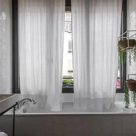 Hotel Maison Volver 4*